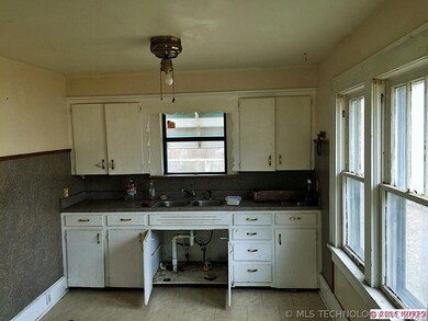 1214 N Oklahoma Ave, Okmulgee, OK 74447 - photo 6