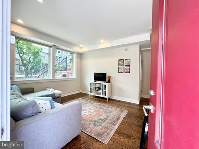 717 Hobart Place NW unit B, Washington, DC 20001 - photo 2