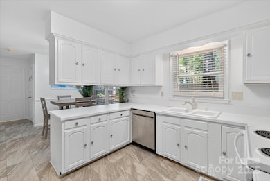 10917 Blue Heron Dr, Charlotte, NC 28226 - photo 7