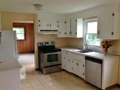 60 Blackberry Ln, Northampton, MA 01060 - photo 5