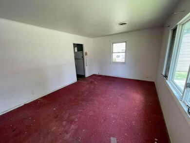 906 Greenway St, La Porte, IN 46350 - photo 2
