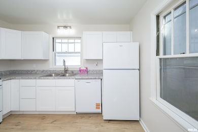 5431 3rd Ave, Moline, IL 61265 - photo 5