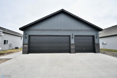 7232 26th St S, Fargo, ND 58104 - photo 2