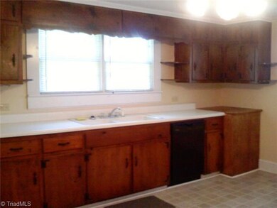 2290 Old Humble Mill Rd, Asheboro, NC 27205 - photo 7