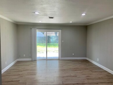 10326 Buena Park Dr, Houston, TX 77089 - photo 2