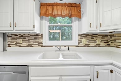 2614 Hiawatha Rd, Cedar Falls, IA 50613 - photo 4