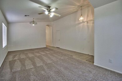 Living_Room.jpg3