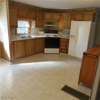 9115 Bane Rd NE unit 7, Kensington, OH 44427 - photo 5
