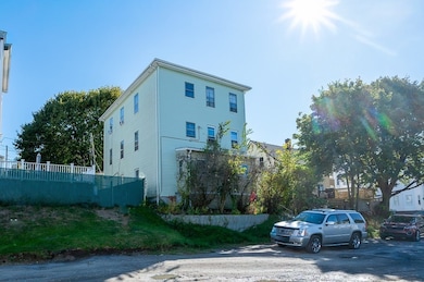 91 Fox St, Worcester, MA 01604 - photo 2