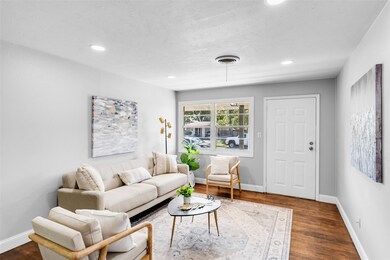 652 Pine St, Hurst, TX 76053 - photo 3