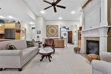 917 SW Soldier Ct, Lees Summit, MO 64082 - photo 7