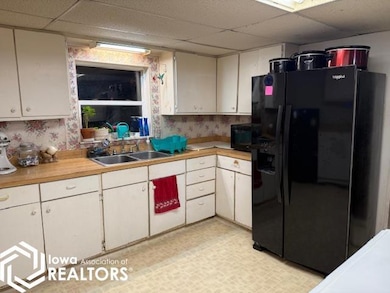 2037 Idaho Ave, Gravity, IA 50848 - photo 3