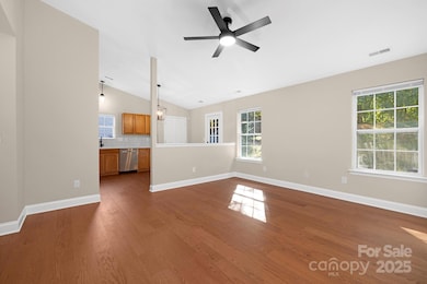 2012 Pheasant Glen Rd, Charlotte, NC 28214 - photo 2