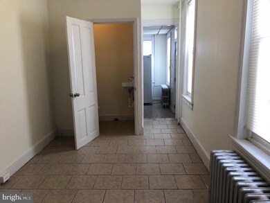 844 Mulberry St, Reading, PA 19604 - photo 3