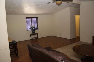 19406 N 25th Living room
