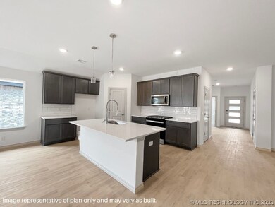 4608 W 47th St, Broken Arrow, OK 74011 - photo 3