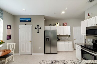 847 Hampton Cir unit 151, Naples, FL 34105 - photo 3