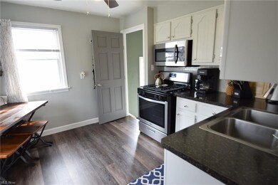 Nicely updated kitchen *Vinyl Planked Flooring *SS Appliances