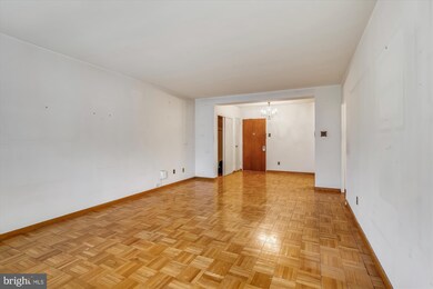 The Potomac Plaza Co-op unit 110, Washington, DC 20037 - photo 4