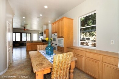 22052 Gold Canyon Dr, Santa Clarita, CA 91390 - photo 6