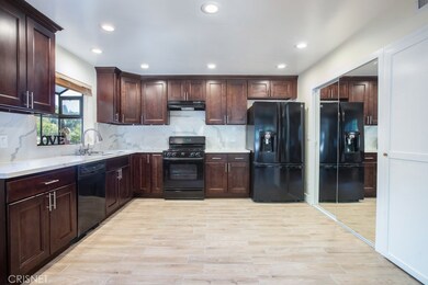 21805 Providencia St, Woodland Hills, CA 91364 - photo 5