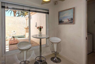 Eat-in Kitchen
