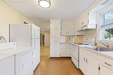 3421 Pawtucket Ave, Riverside, RI 02915 - photo 6