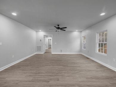 110 Kensington Dr, Spartanburg, SC 29306 - photo 5