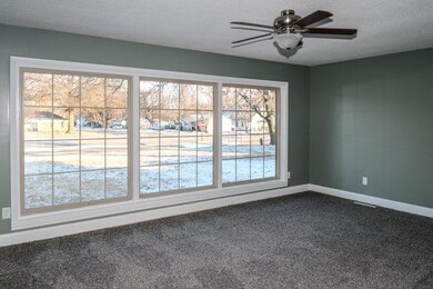 703 Westview Dr, Mulvane, KS 67110 - photo 2