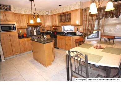 61 Elks Place, Staten Island, NY 10309 - photo 7