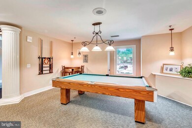 5812 Inman Park Cir unit 230, Rockville, MD 20852 - photo 6