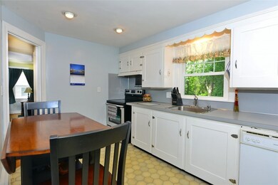 72 Jennie Ln, Warwick, RI 02889 - photo 5
