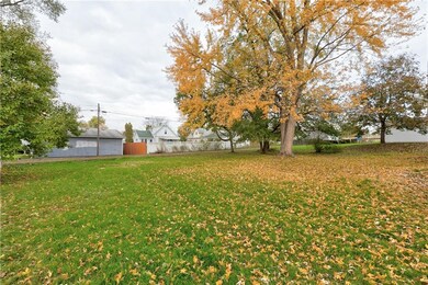 826 E 25th Ct, Des Moines, IA 50317 - photo 3