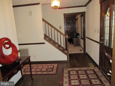 308 Woodfield Dr, Spotsylvania, VA 22553 - photo 6