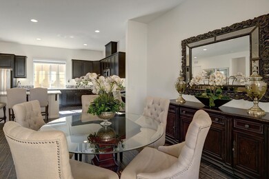 DINING TABLE mls
