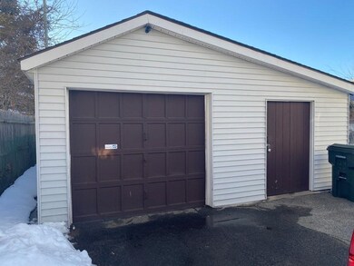 24-26 Beaudry St, Springfield, MA 01151 - photo 7