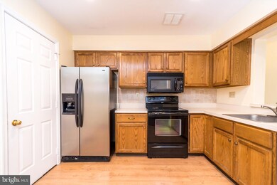 122 Blackfriars Cir unit 89, Doylestown, PA 18901 - photo 5