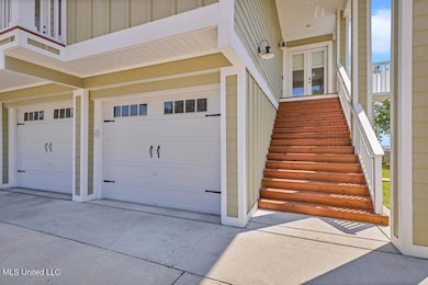 119 Jefferson Davis Ave, Biloxi, MS 39530 - photo 4