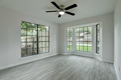 2207 S Mission Cir, Friendswood, TX 77546 - photo 4