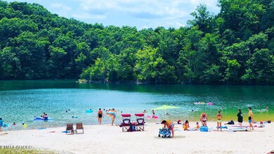 Claiborne Rd. Public beach at Lonas Park