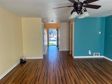 719 Newtown St, Medford, OR 97501 - photo 6