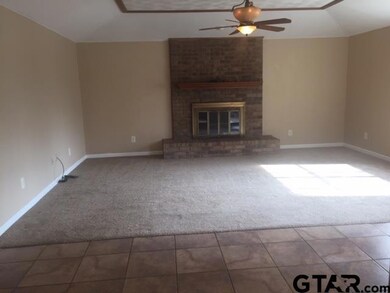 2112 Aberdeen Dr, Tyler, TX 75703 - photo 7