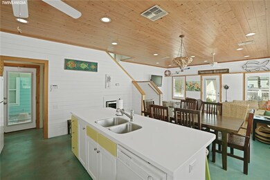 Island Kitchen