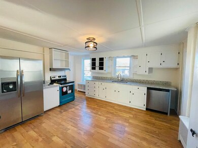 10 Crescent St, Pittsfield, NH 03263 - photo 4