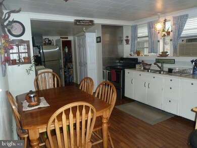 639 Franklin St, Columbia, PA 17512 - photo 6