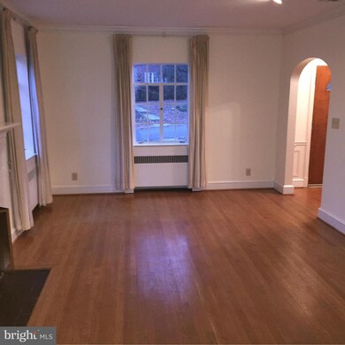 3209 Rolling Rd, Chevy Chase, MD 20815 - photo 4