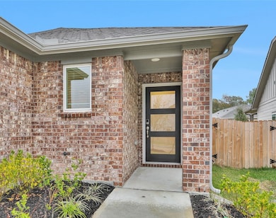 18612 Hillswood Dr, Montgomery, TX 77316 - photo 2