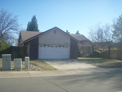 1751 Oak Mesa Ln, Redding, CA 96003 - photo 2