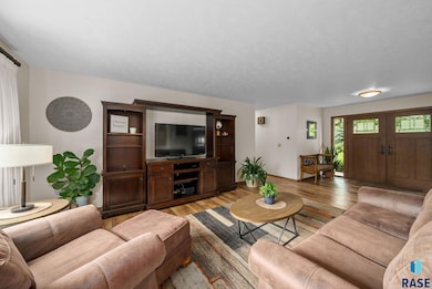 2908 N Oak Rd, Brandon, SD 57005 - photo 6