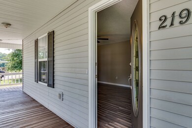 219 Edgeview Dr, Shelbyville, TN 37160 - photo 7